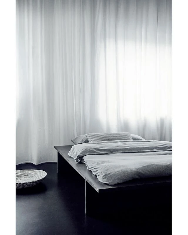 Anno Niru Koristetyyny 40x70cm Organic Luonnonvalkoinen/musteensininen - Image 3