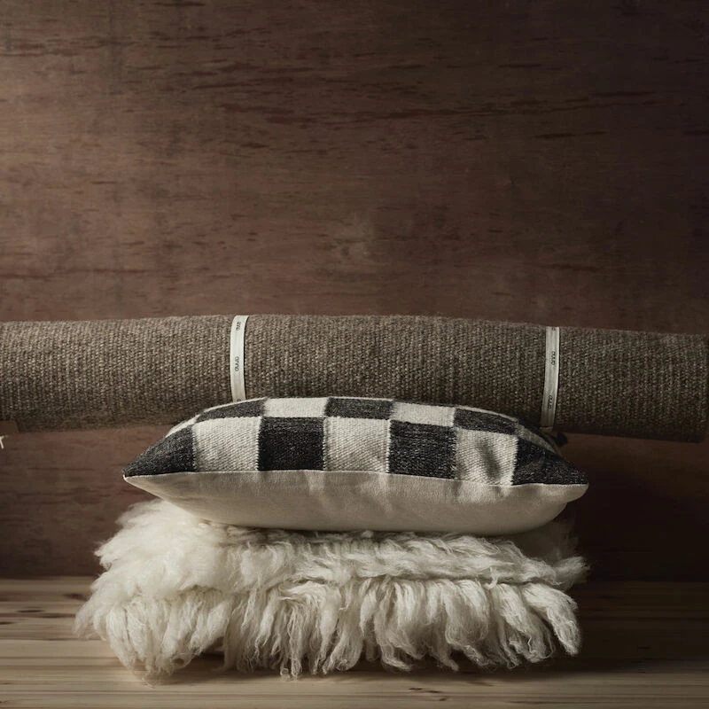 Anno Ruutu Koristetyyny 50x50 Cm Tummanruskea/luonnonvalkoinen - Image 2