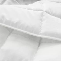 Familon Hotel Style Lux Light-peitto 150x200 Cm 600 G Kerma