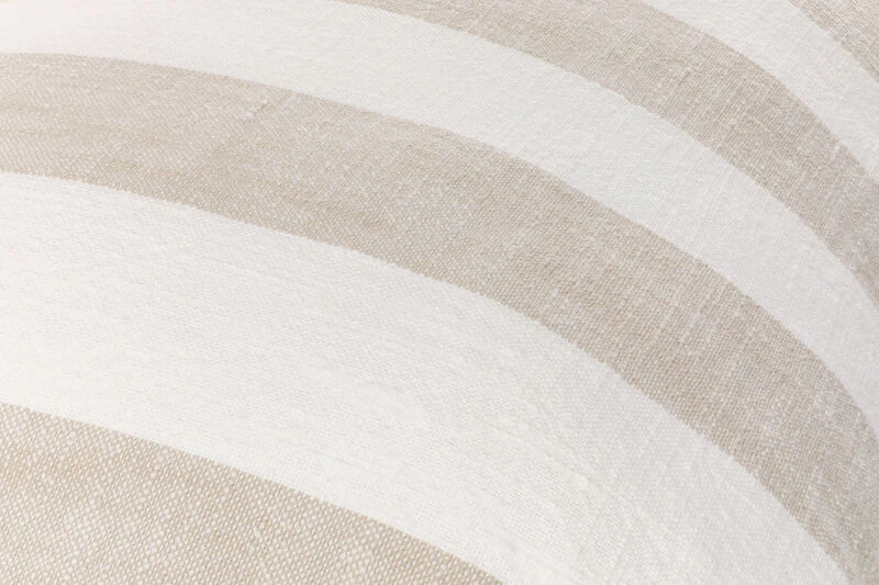 Fanni K Hanko Tyyny 40x60 Cm Hiekka - Image 3