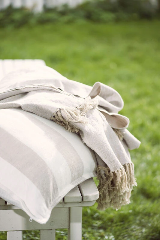 Fanni K Hanko Tyyny 40x60 Cm Hiekka - Image 2