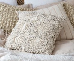 Veke Solmu Koristetyyny 45x45 Cm Luonnonvalkoinen