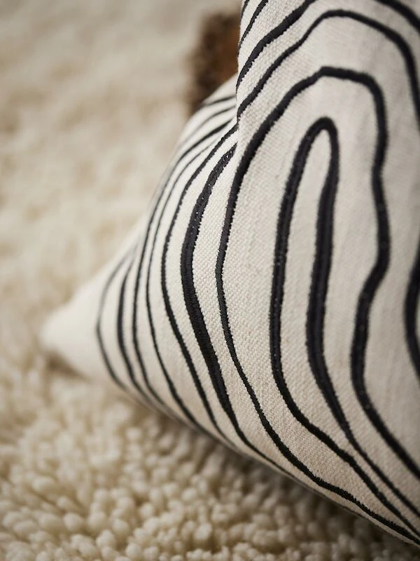 Svanefors Curve Tyynynpäällinen 45x45 Cm Mustavalkoinen